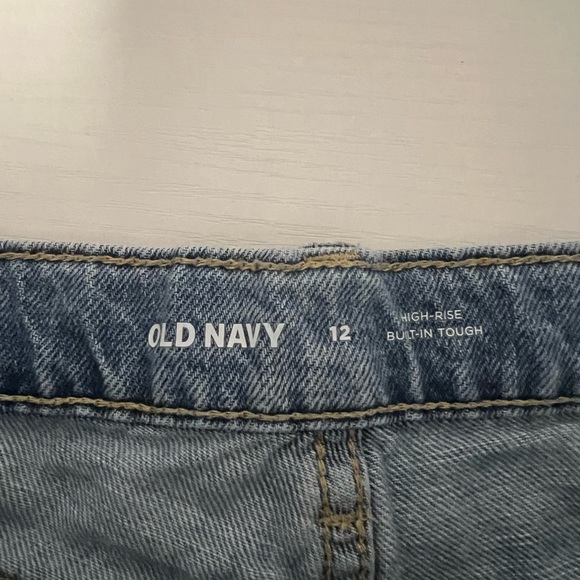 Old Navy Shorts - Picture 4 of 5